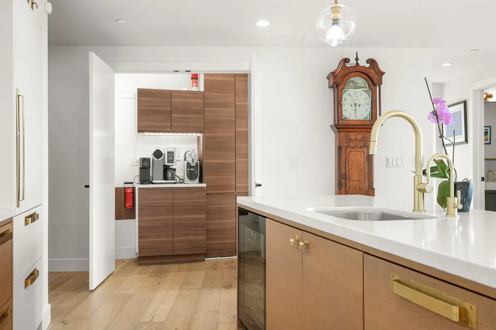 70 Rainey Street Austin TX 78701