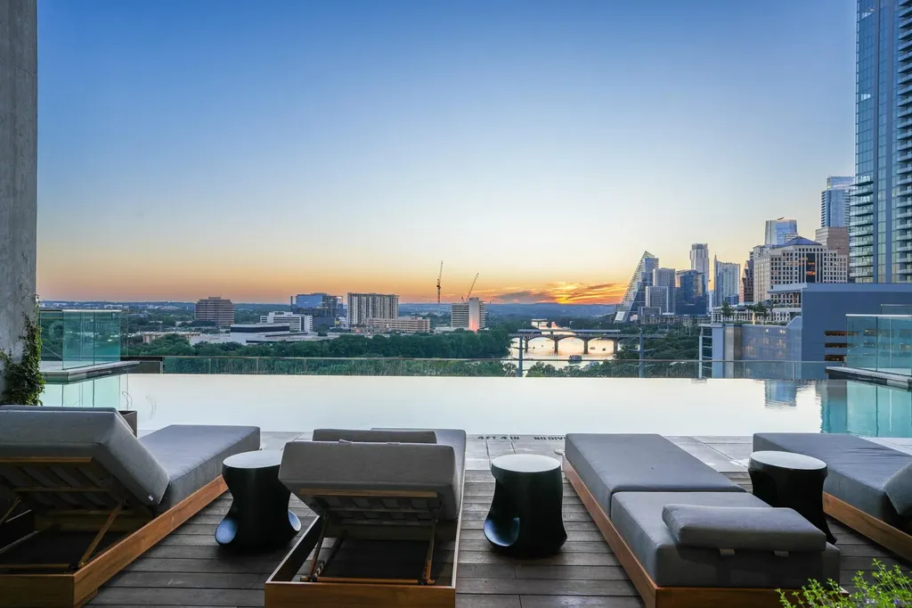 70 Rainey Street Austin TX 78701