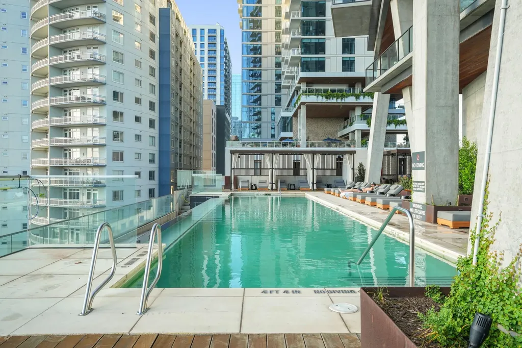 70 Rainey Street Austin TX 78701
