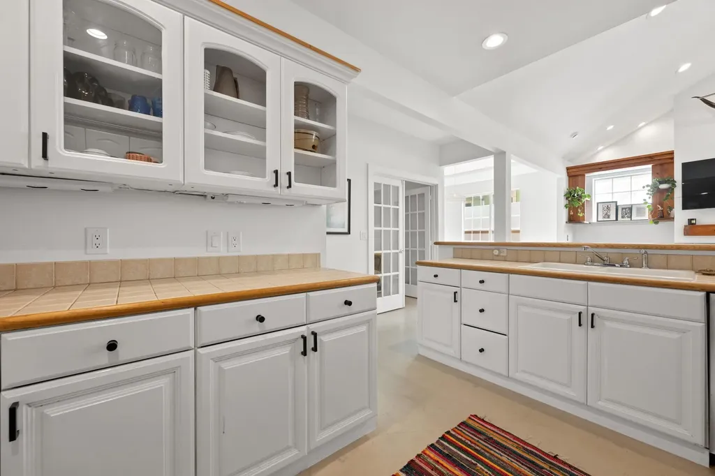 302 Ben Howell Drive Austin TX 78704
