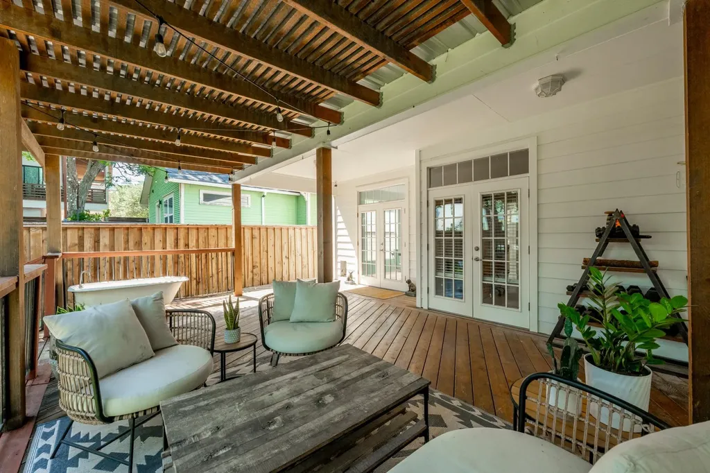 302 Ben Howell Drive Austin TX 78704