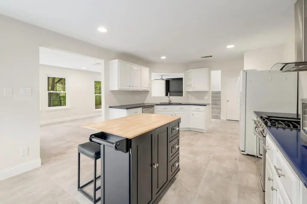 4605 Beechwood Hollow Austin TX 78731