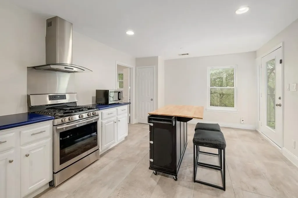 4605 Beechwood Hollow Austin TX 78731