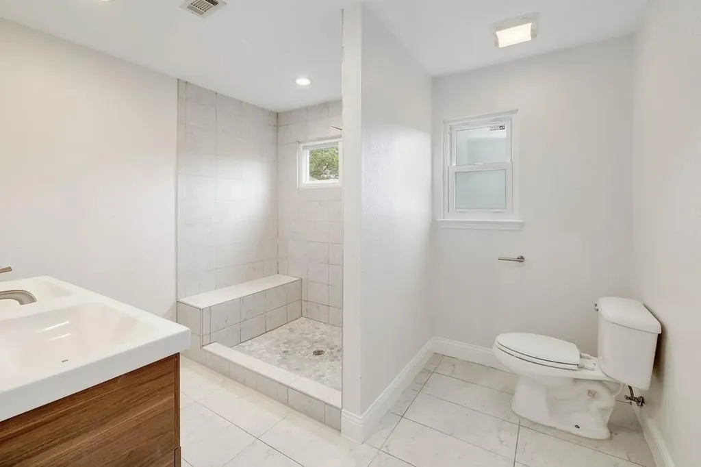 4605 Beechwood Hollow Austin TX 78731