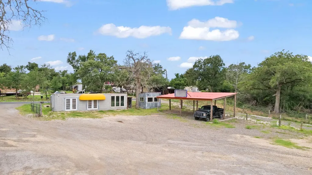 21000 Trappers Trail Manor TX 78653