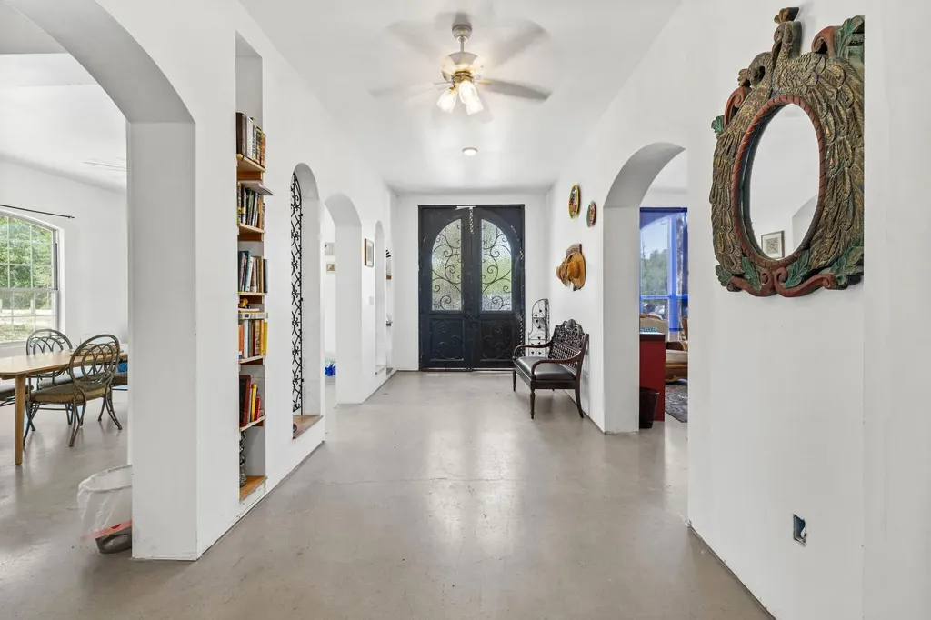 21000 Trappers Trail Manor TX 78653