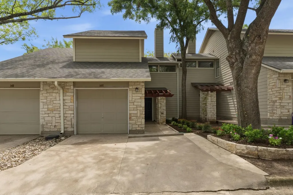 512 Eberhart Lane Austin TX 78745