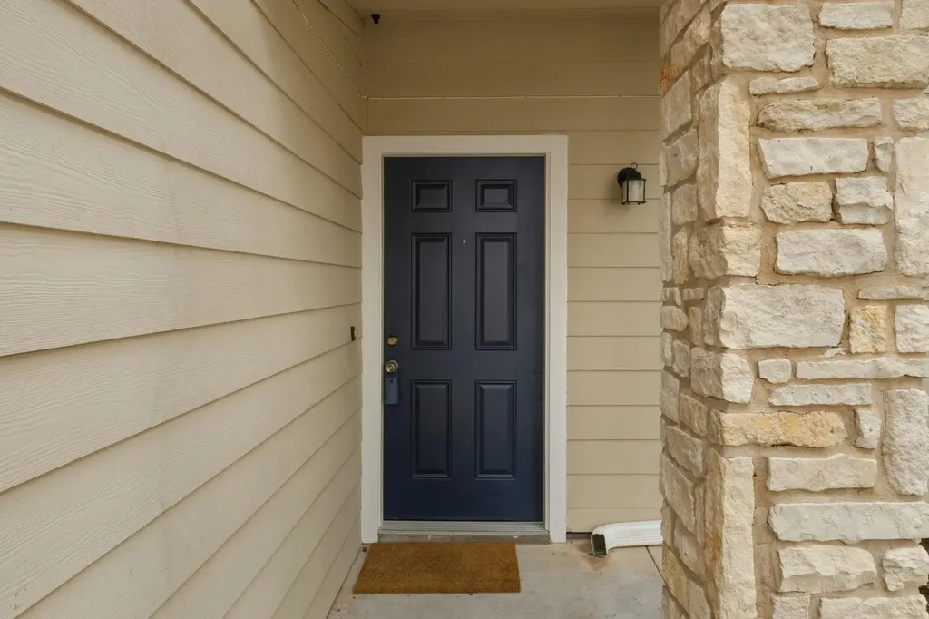 512 Eberhart Lane Austin TX 78745