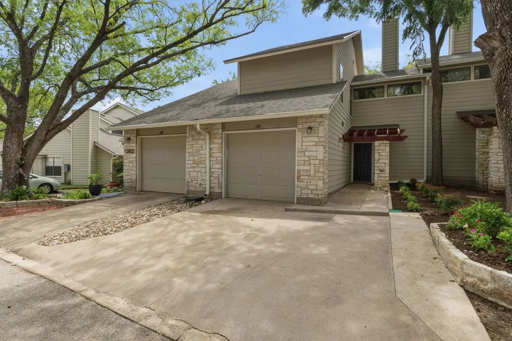 512 Eberhart Lane Austin TX 78745