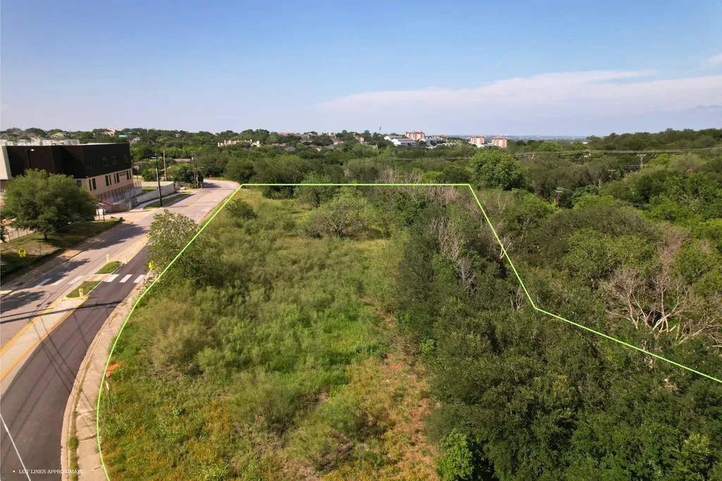 2813-2827 Metcalfe Road Austin TX 78741