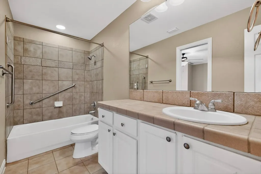 13933 Ashton Woods Circle Austin TX 78727