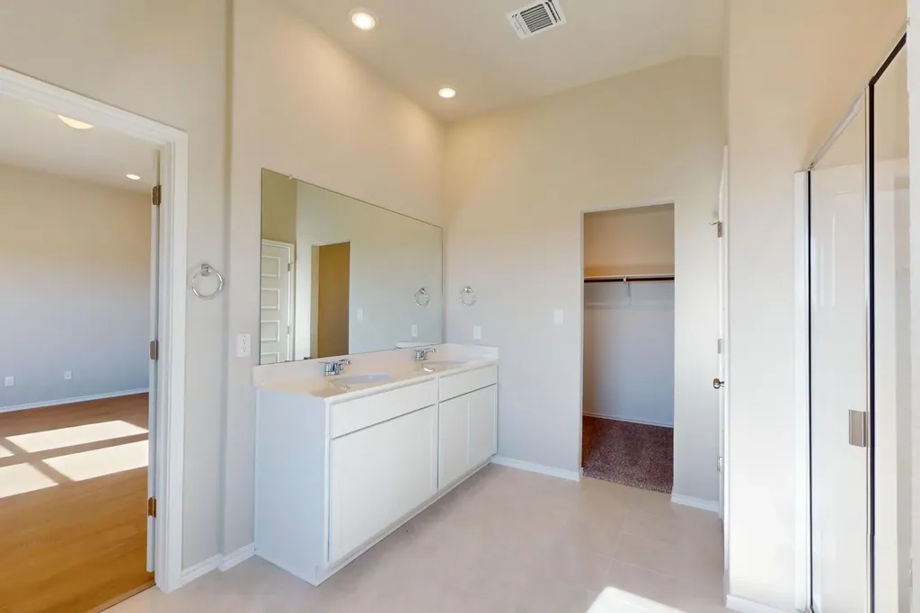 13701 Warnock Trail Manor TX 78653