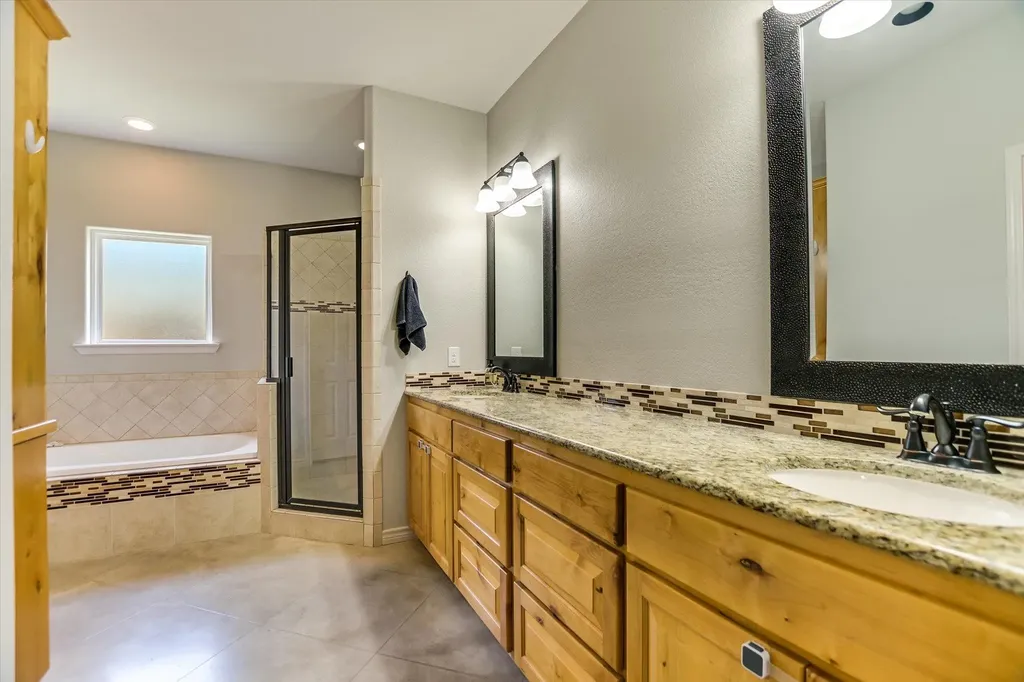 705 Woodland Park Drive Marble Falls TX 78654