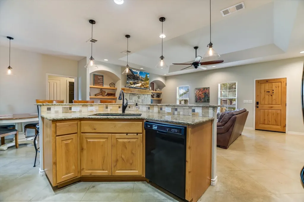 705 Woodland Park Drive Marble Falls TX 78654