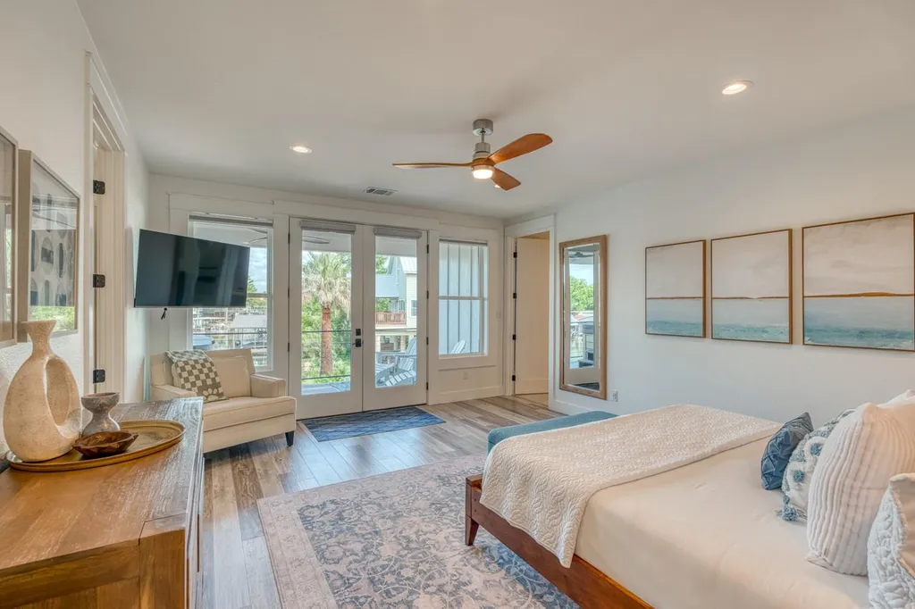1597 Glen Cove Drive Kingsland TX 78639