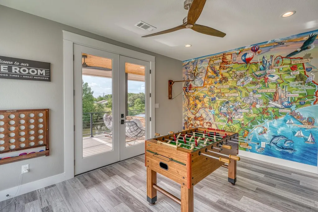 1597 Glen Cove Drive Kingsland TX 78639