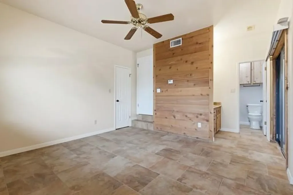 406 Coventry Road Spicewood TX 78669
