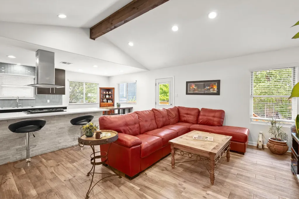 1604 Sahara Avenue Austin TX 78745