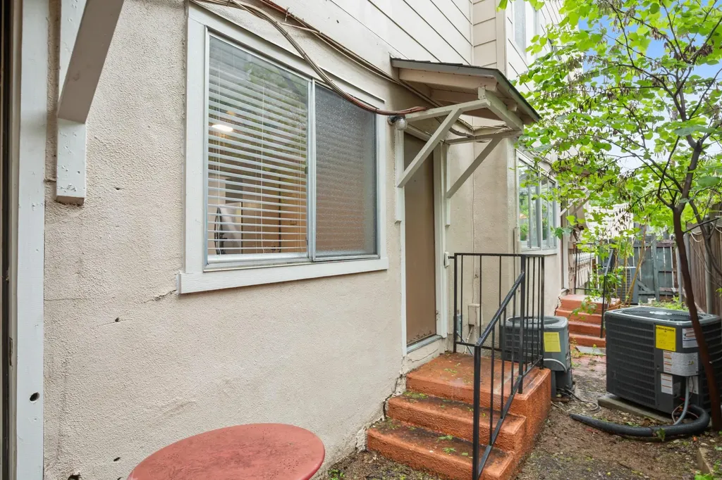 1010 W 23rd Street Austin TX 78705