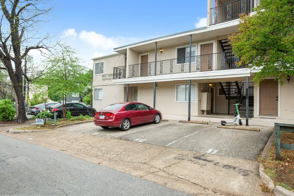 1010 W 23rd Street Austin TX 78705