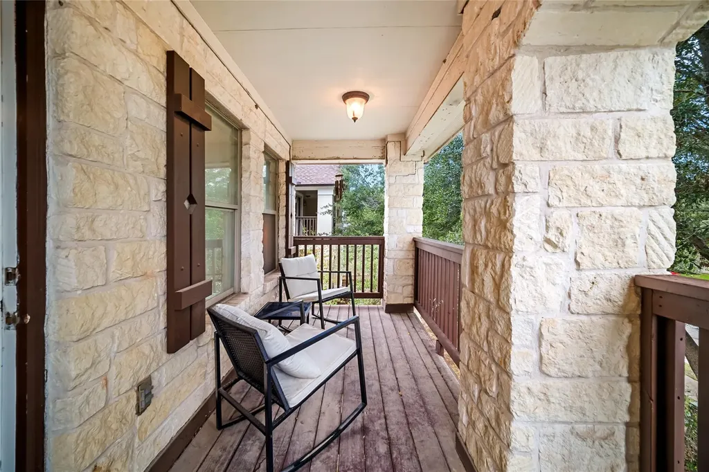 321 Angel Oak Street Austin TX 78748