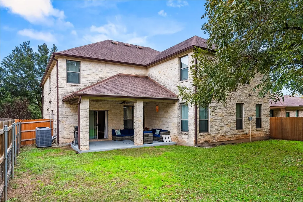 321 Angel Oak Street Austin TX 78748