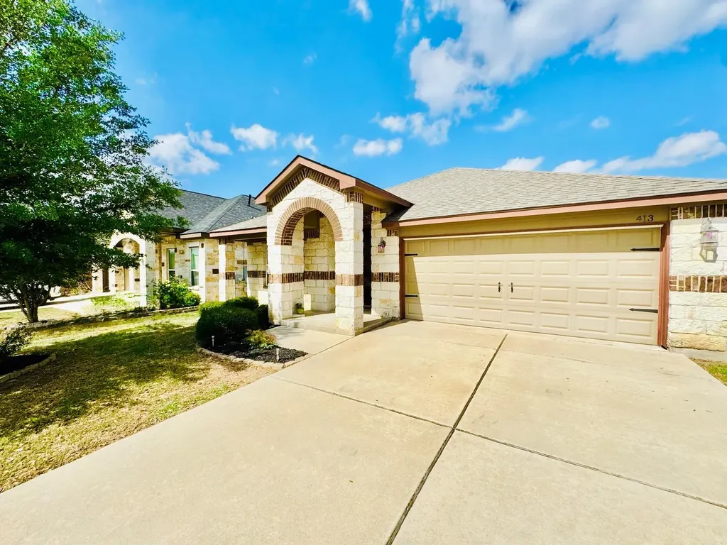 413 Gettysburg Loop Elgin TX 78621
