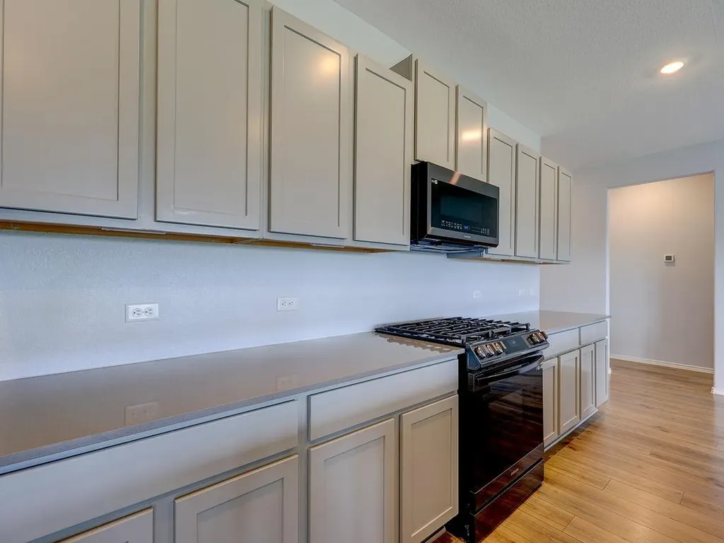 1716 Frontenac Street Leander TX 78641
