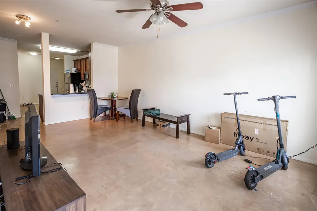 910 W 25th Street Austin TX 78705