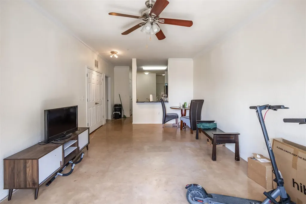 910 W 25th Street Austin TX 78705
