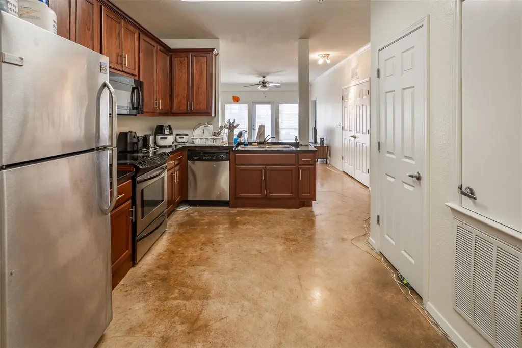910 W 25th Street Austin TX 78705
