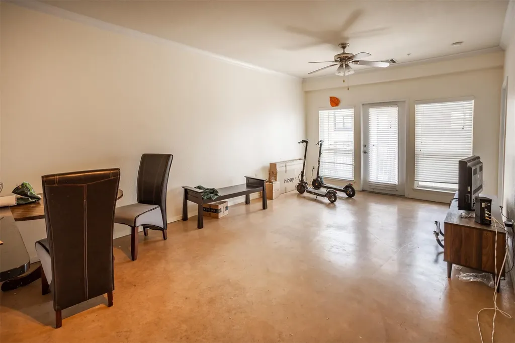 910 W 25th Street Austin TX 78705