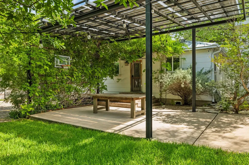 901 Brentwood Street Austin TX 78757