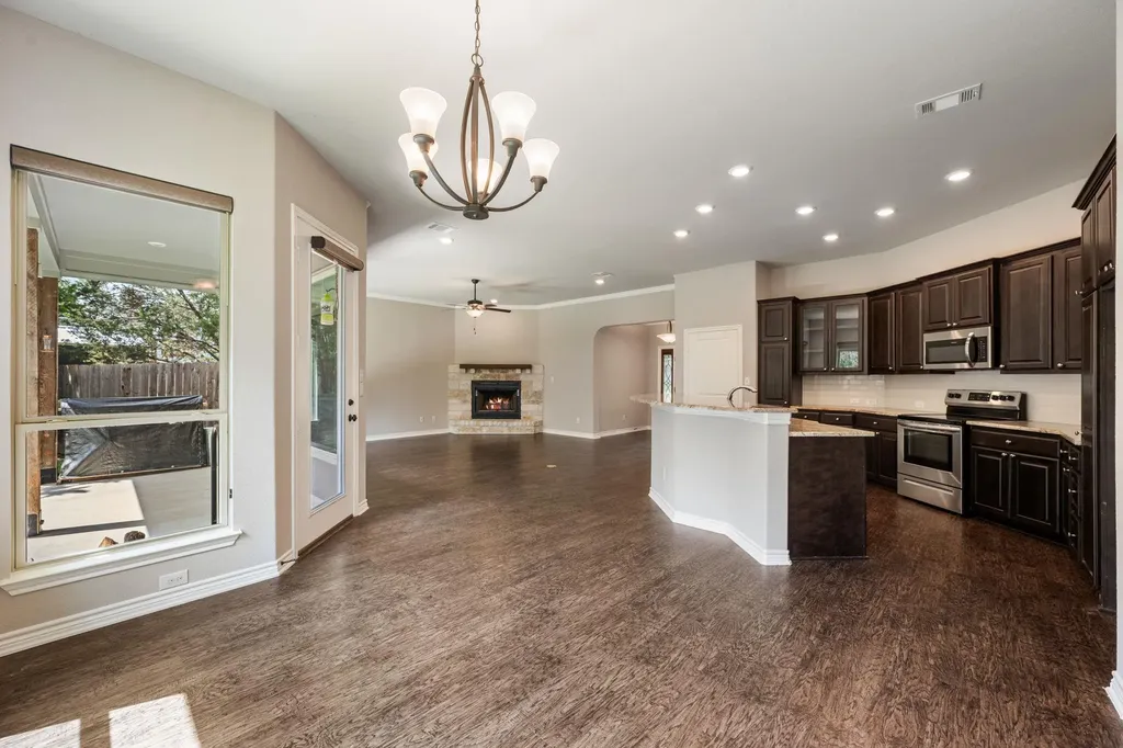 4100 Rockwood Drive Lago Vista TX 78645