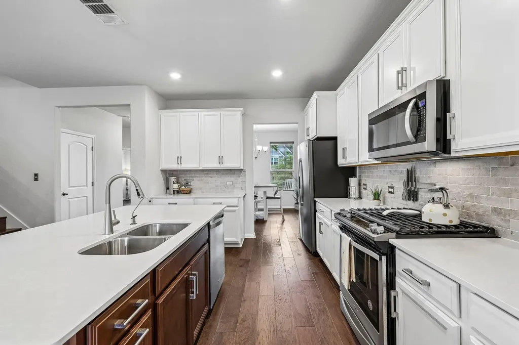 1813 Cantonata Drive Leander TX 78641