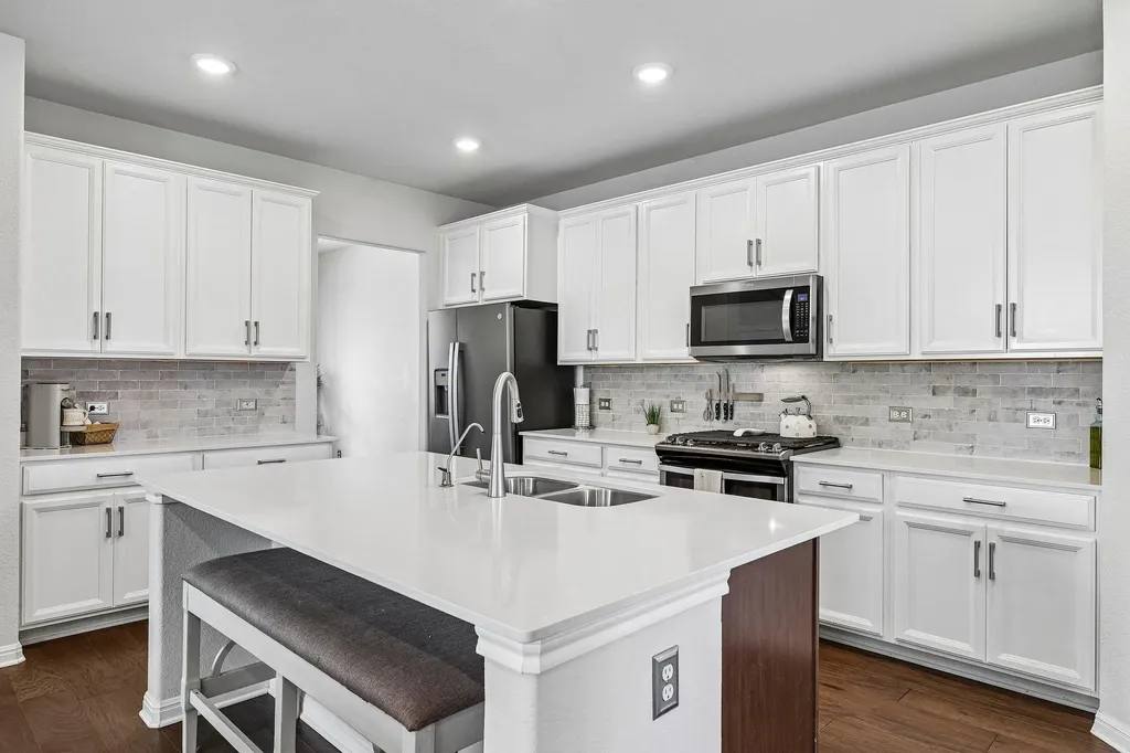 1813 Cantonata Drive Leander TX 78641