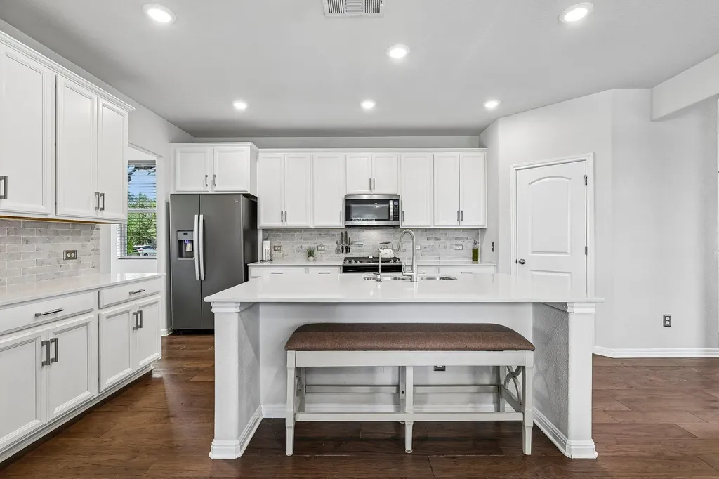 1813 Cantonata Drive Leander TX 78641