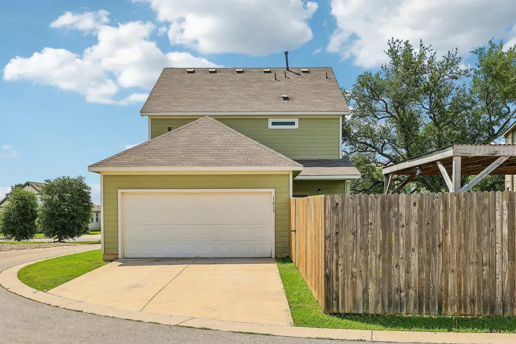 1813 Cantonata Drive Leander TX 78641