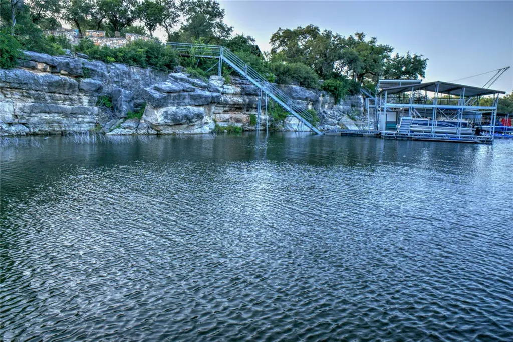 22514 Felicia Drive Spicewood TX 78669