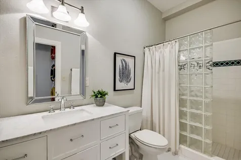 22514 Felicia Drive Spicewood TX 78669