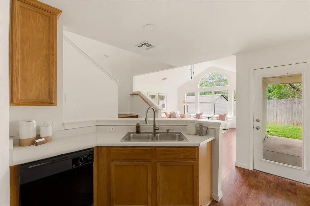 5736 Lomita Verde Circle Austin TX 78749