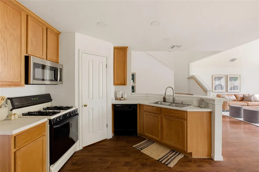 5736 Lomita Verde Circle Austin TX 78749