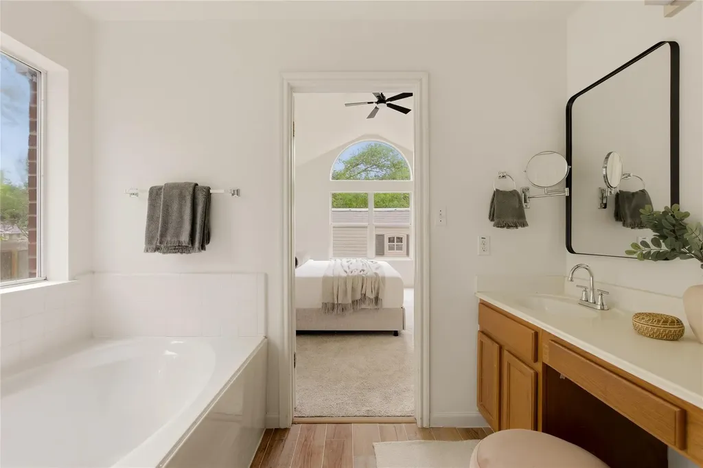 5736 Lomita Verde Circle Austin TX 78749