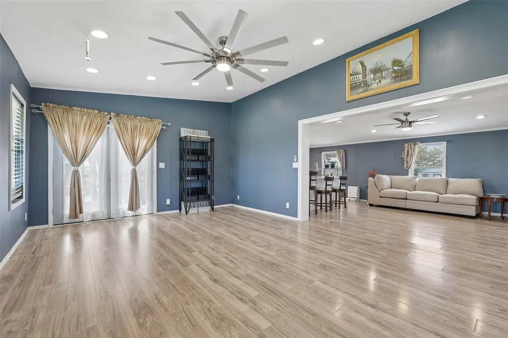 8004 Niederwald Strasse Kyle TX 78640