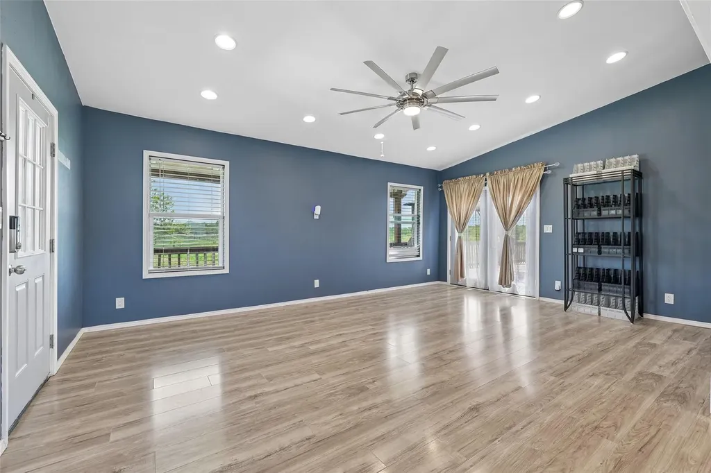 8004 Niederwald Strasse Kyle TX 78640