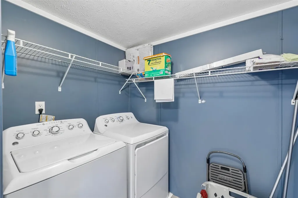 8004 Niederwald Strasse Kyle TX 78640