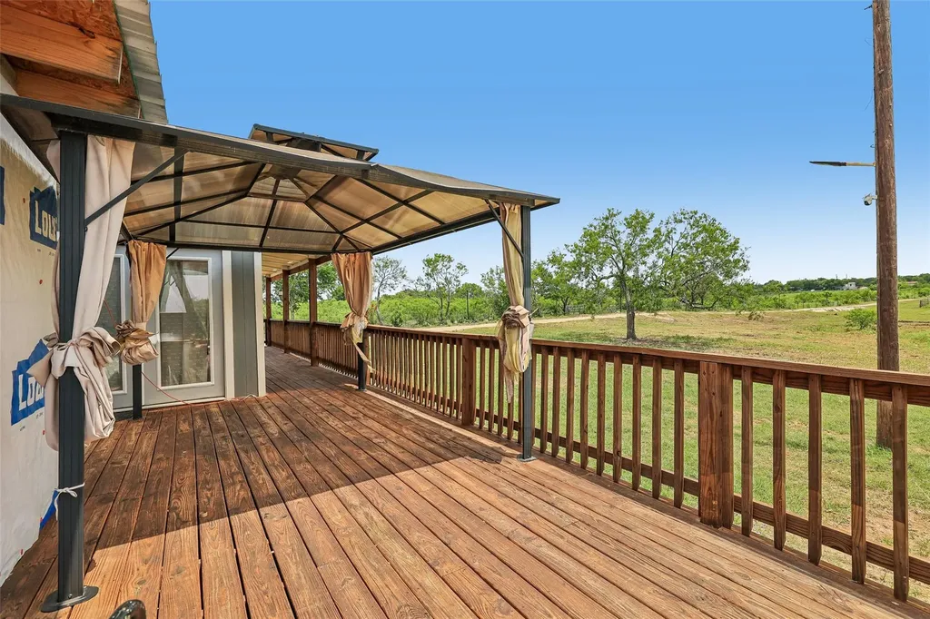 8004 Niederwald Strasse Kyle TX 78640