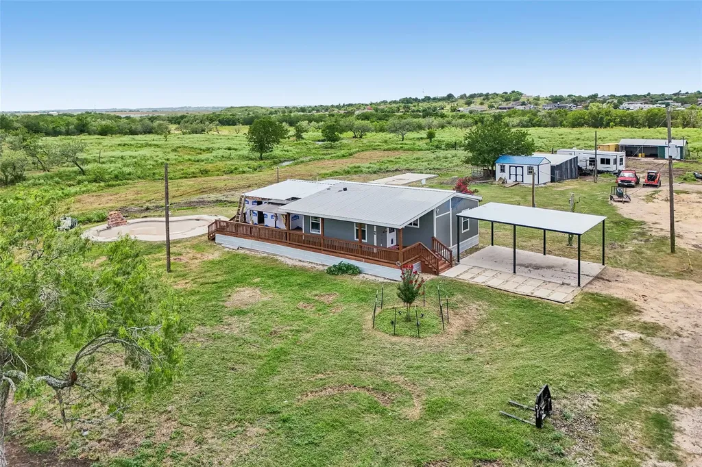 8004 Niederwald Strasse Kyle TX 78640