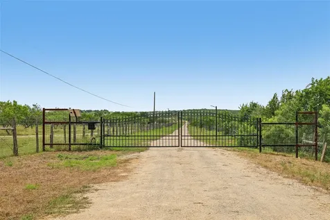 8004 Niederwald Strasse Kyle TX 78640