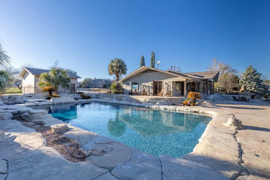 311 Oleander Drive Marble Falls TX 78654